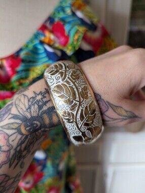 ✨🤍VTG Y2K Engraved Gold-Tone Floral Botanical Leaves Cuff Bracelet Boho Bangle